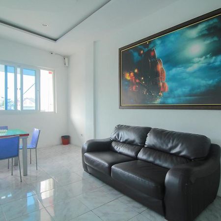 Oyo 1825 Marcopolo Homestay Pekanbaru Zewnętrze zdjęcie