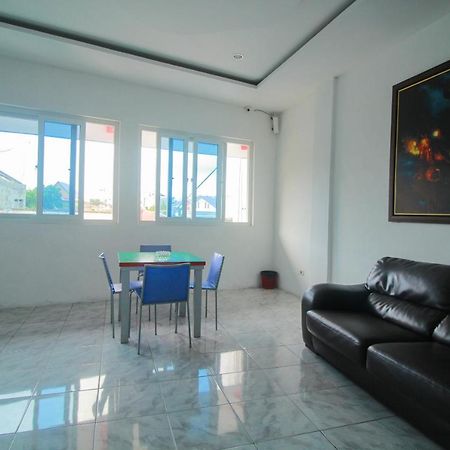 Oyo 1825 Marcopolo Homestay Pekanbaru Zewnętrze zdjęcie