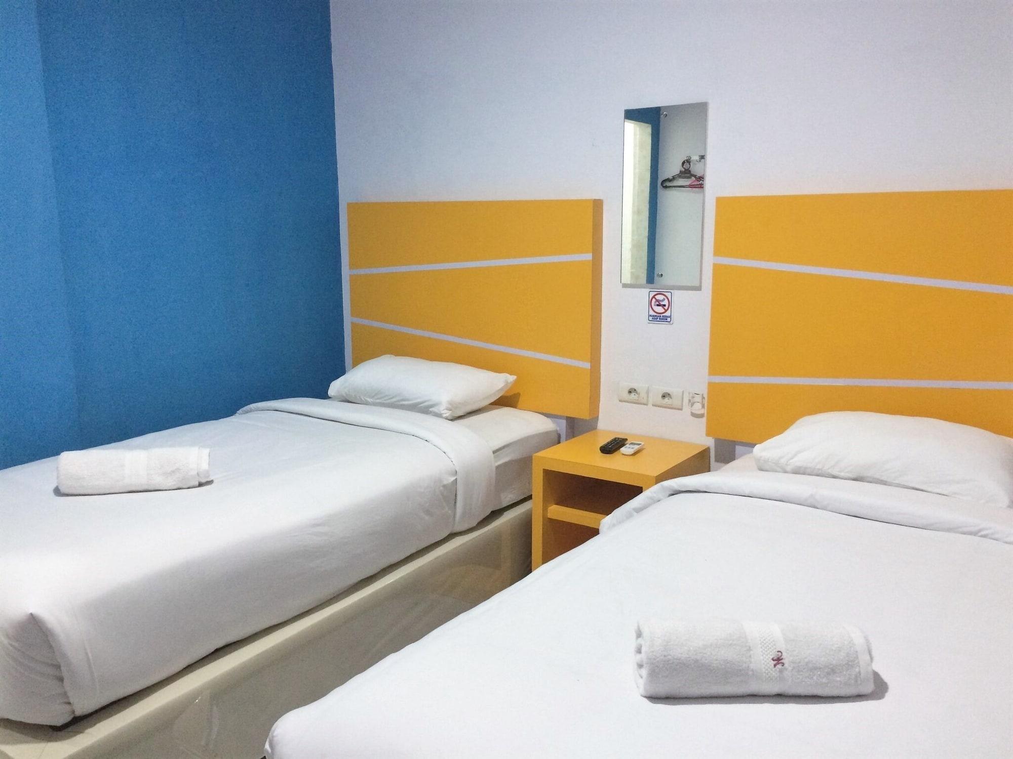 Oyo 1825 Marcopolo Homestay Pekanbaru Zewnętrze zdjęcie