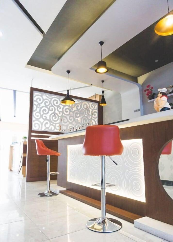 Oyo 1825 Marcopolo Homestay Pekanbaru Zewnętrze zdjęcie
