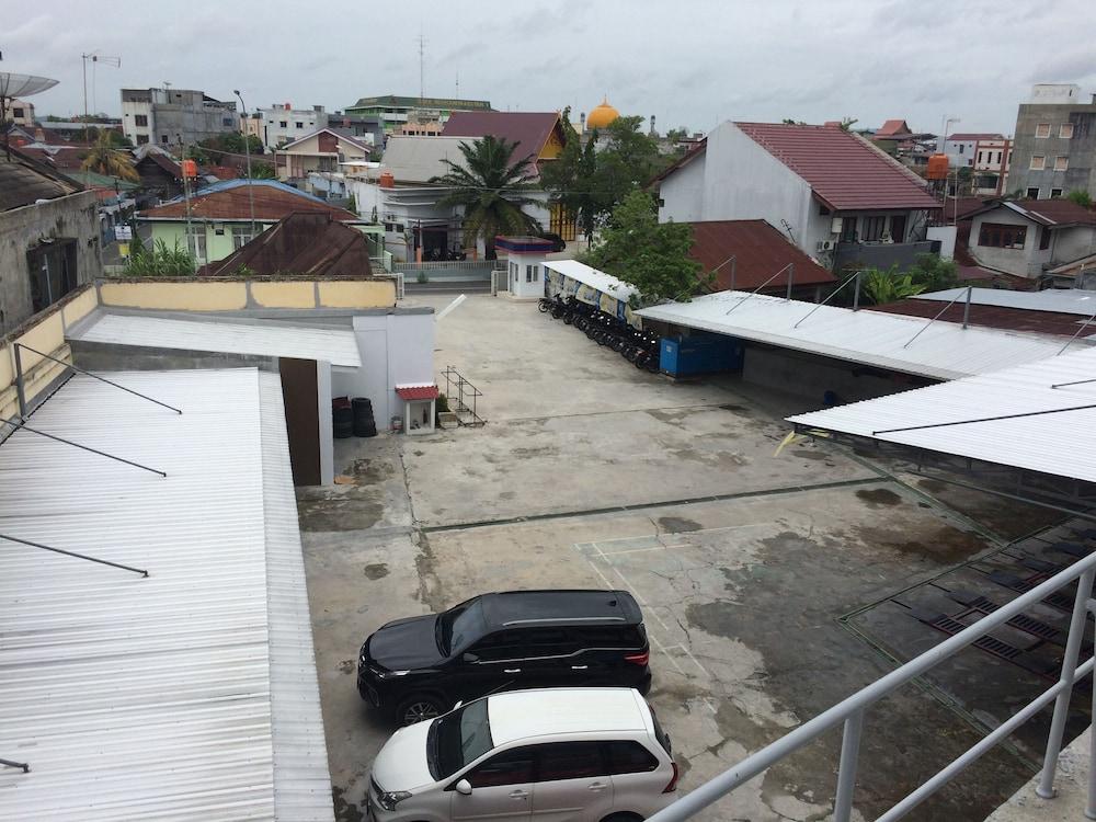 Oyo 1825 Marcopolo Homestay Pekanbaru Zewnętrze zdjęcie