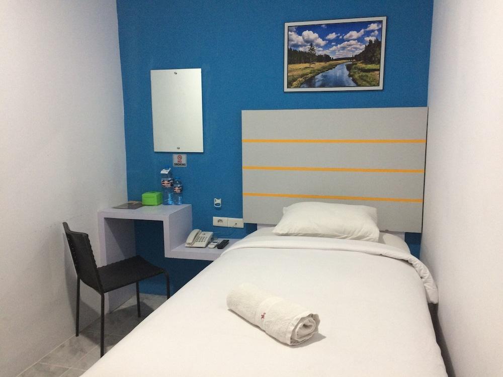 Oyo 1825 Marcopolo Homestay Pekanbaru Zewnętrze zdjęcie