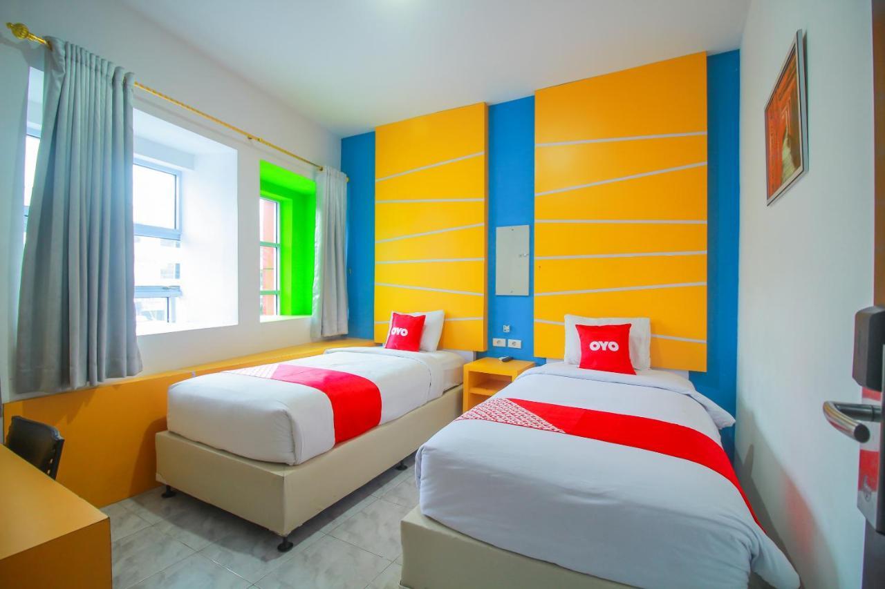 Oyo 1825 Marcopolo Homestay Pekanbaru Zewnętrze zdjęcie